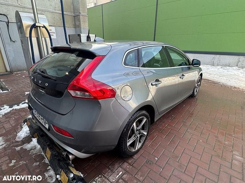 Second-hand Volvo V40 R-Design 120 CP (88 kW) 2015 Culoaregri Hatchback