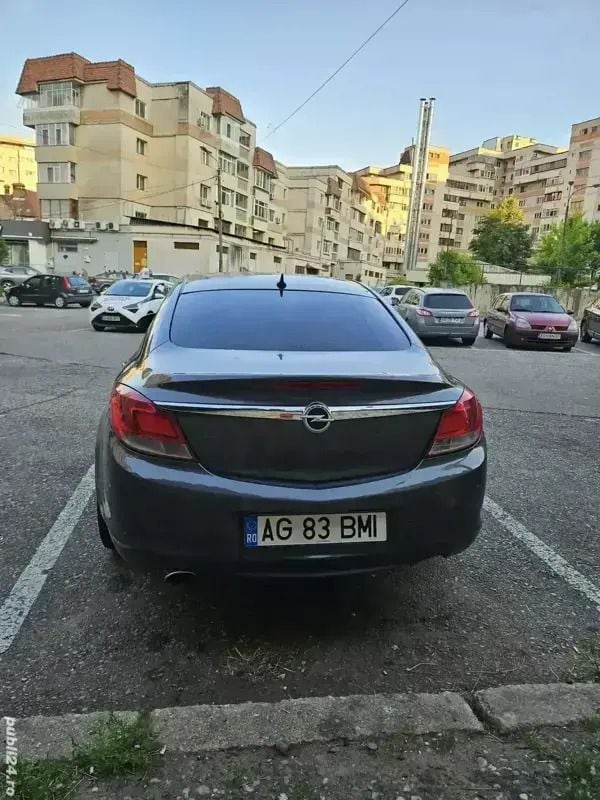 Utilizat 2010 Opel Insignia Berlinǎ | 3.599 EUR - Imagine 1/4