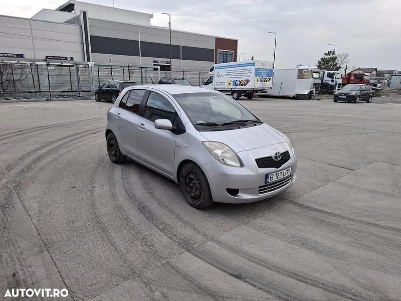 Culoaregri Utilizat 2007 Toyota Yaris Terra | 2.200 EUR (Preț bun) - Imagine 1/4