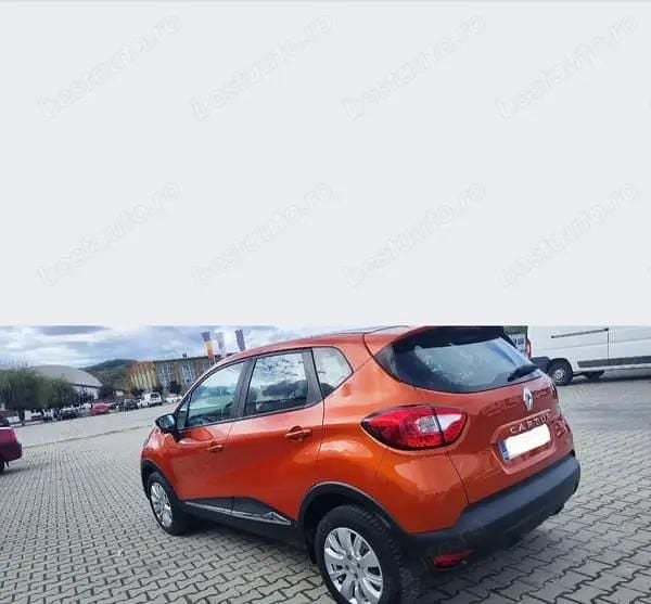 Portocaliu Utilizat 2016 Renault Captur SUV | 9.790 EUR (Preț OK) - Imagine 1/4