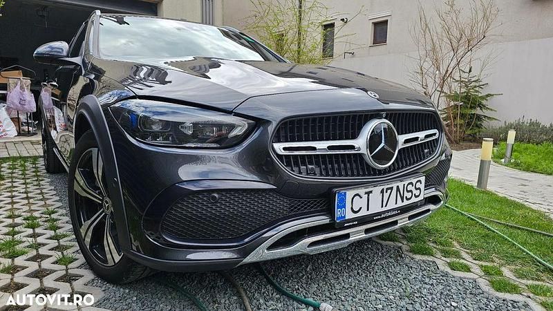 Gri Utilizat 2022 Mercedes 200 Avantgarde Monovolum | 38.675 EUR (Puțin scump) - Imagine 1/4