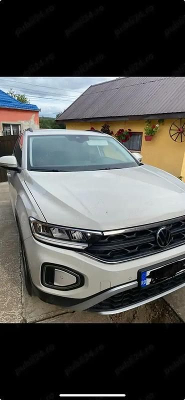 Gri Utilizat 2023 VW T-Roc SUV | 24.000 EUR (Scump) - Imagine 1/4