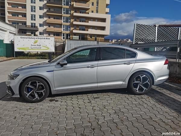 Argint Utilizat 2020 VW Passat GTE Berlinǎ | 27.500 EUR (Scump) - Imagine 1/4