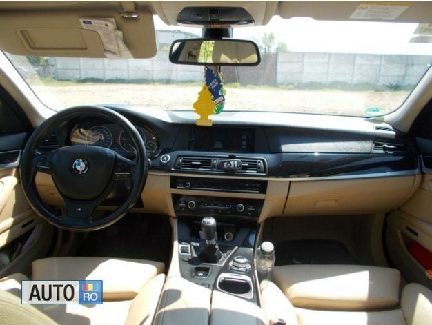 Second-hand BMW 525 Comfort Edition 204 CP (150 kW) 2012 Maro Berlinǎ