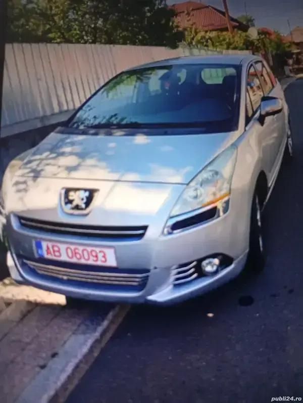 Utilizat 2012 Peugeot 5008 Monovolum | 2.990 EUR (Super Preț) - Imagine 1/4