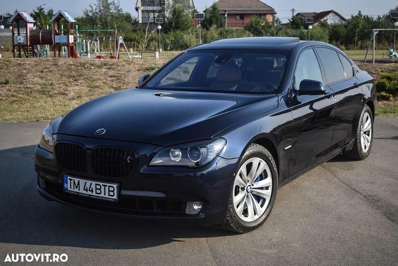 Culoarealbastru Utilizat 2008 BMW 750 Comfort Edition Berlinǎ | 15.000 EUR - Imagine 1/4