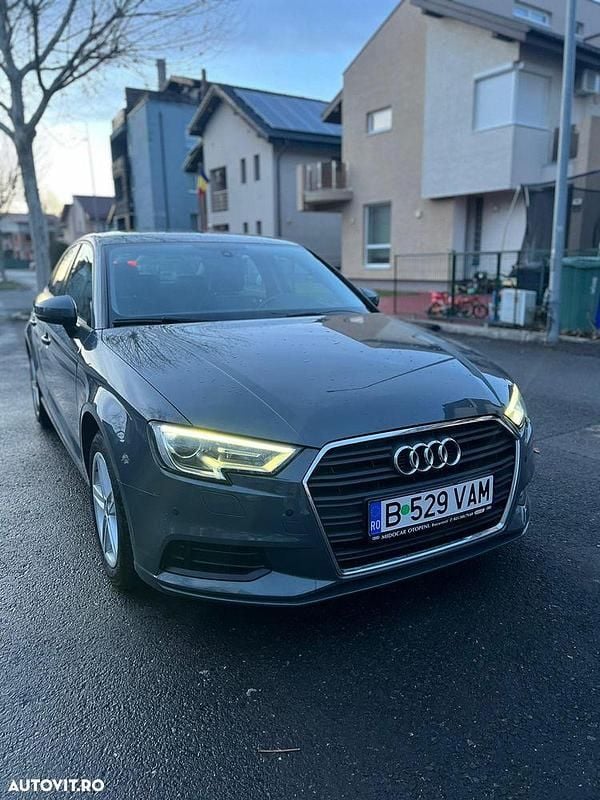 Second-hand Audi A3 116 CP (85 kW) 2017 Culoaregri Berlinǎ