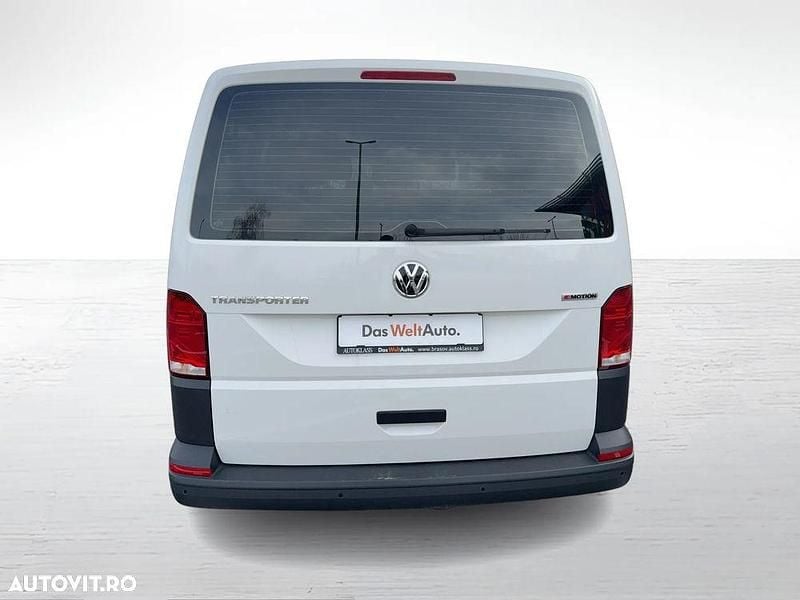 Second-hand VW Transporter 150 CP (110 kW) 2023 Culoarealb Van
