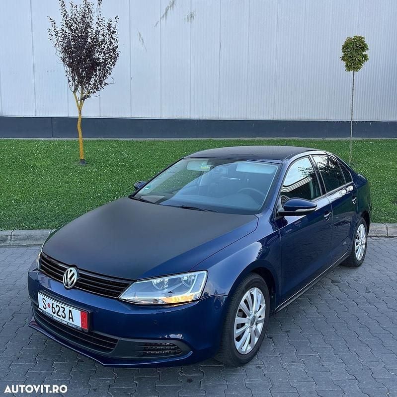 Culoarealbastru Utilizat 2012 VW Jetta Berlinǎ | 4.990 EUR (Preț bun) - Imagine 1/4