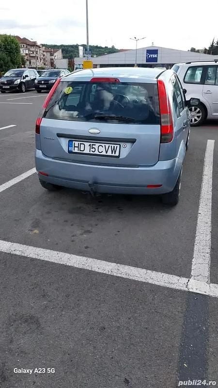 Second-hand Ford Fiesta 75 CP (55 kW) 2005 Albastru Hatchback