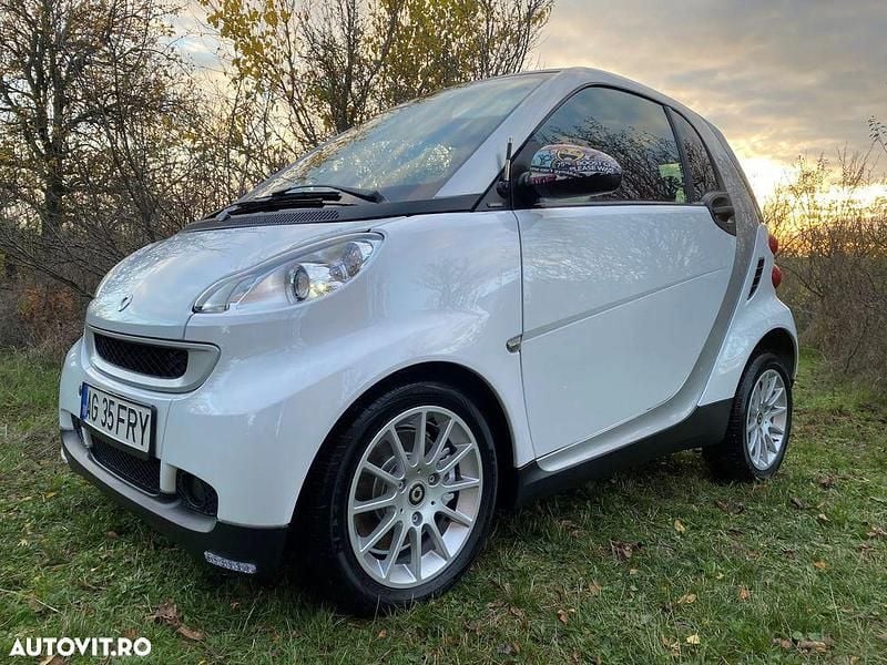 Culoarealb Utilizat 2010 Smart ForTwo Coupé Passion Cabrio | 3.450 EUR - Imagine 1/4