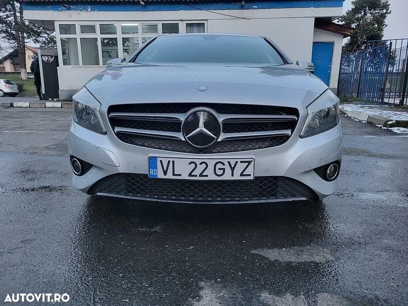 Second-hand Mercedes A180 Edition 109 CP (80 kW) 2014 Culoaregri Hatchback