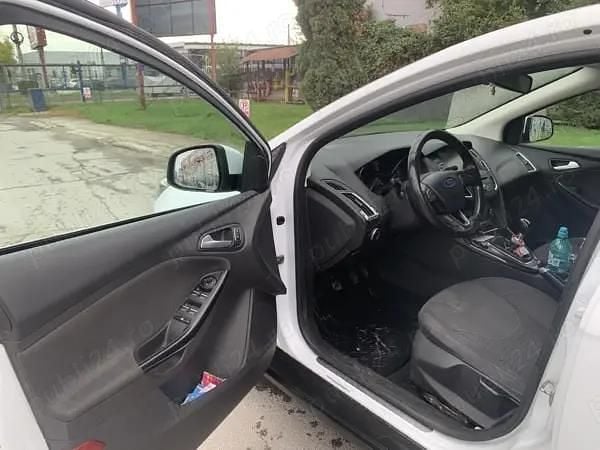 Utilizat 2016 Ford Focus Hatchback | 5.800 EUR (Preț bun) - Imagine 1/4