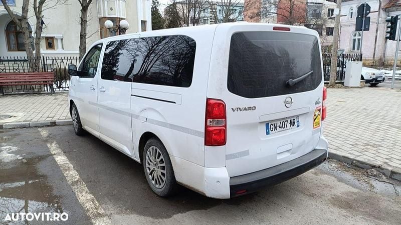 Second-hand Opel Vivaro 180 CP (132 kW) 2023 Culoarealb Monovolum