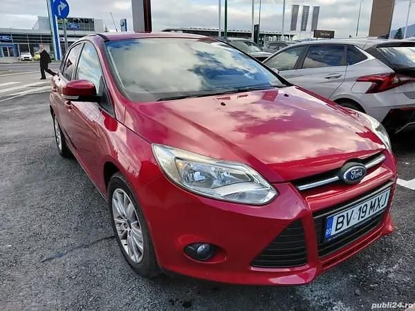 Second-hand Ford Focus 125 CP (91 kW) 2014 Rosu Hatchback