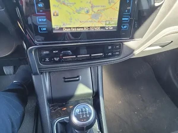 Second-hand Toyota Auris 90 CP (66 kW) 2015 Alb Break