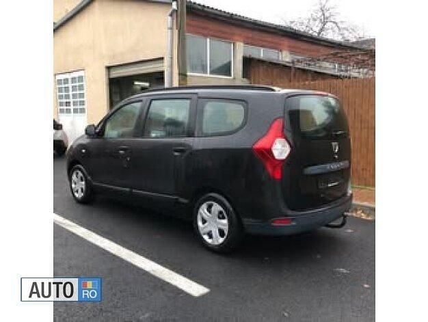 Negru Utilizat 2013 Dacia Lodgy Monovolum | 4.890 EUR (Preț OK) - Imagine 1/4