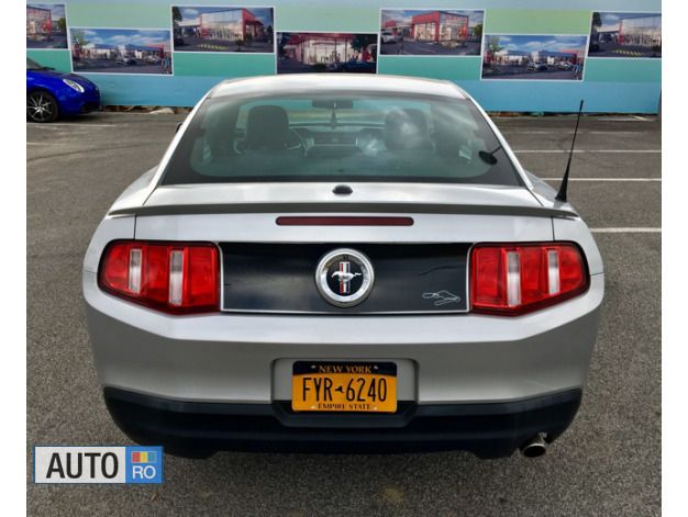 Second-hand Ford Mustang 2010 Coupe