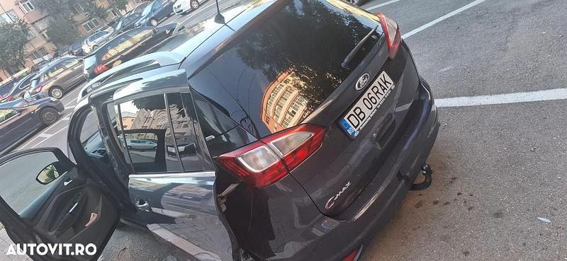 Culoaregri Utilizat 2011 Ford Grand C-Max Titanium Monovolum | 3.850 EUR (Preț OK) - Imagine 1/4