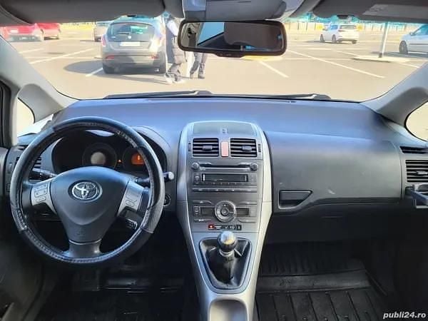 Second-hand Toyota Auris 126 CP (92 kW) 2007 Hatchback