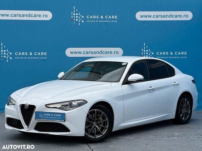 Culoarealb Utilizat 2020 Alfa Romeo Giulia Berlinǎ | 18.990 EUR (Preț OK) - Imagine 1/4