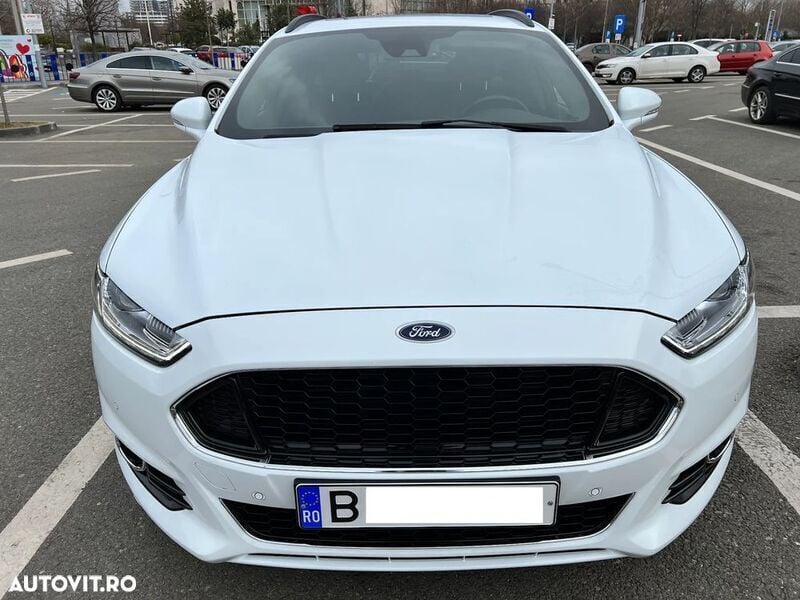 Alb Utilizat 2018 Ford Mondeo Break | 16.900 EUR (Scump) - Imagine 1/4