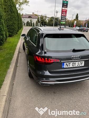 Second-hand Audi A4 150 CP (110 kW) 2021 Gri Break