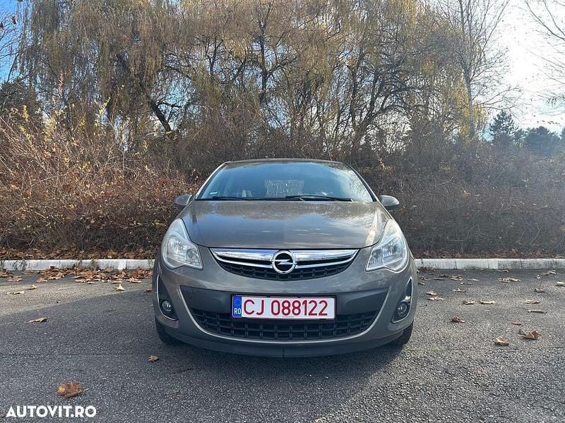 Second-hand Opel Corsa 86 CP (63 kW) 2011 Culoaremaro Hatchback