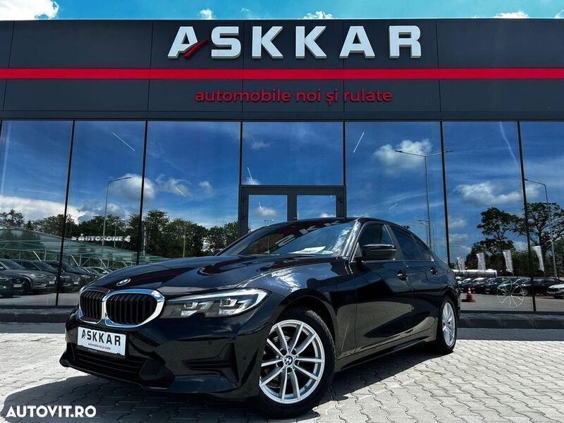 Negru Utilizat 2020 BMW 318 Berlinǎ | 29.040 EUR (Scump) - Imagine 1/4