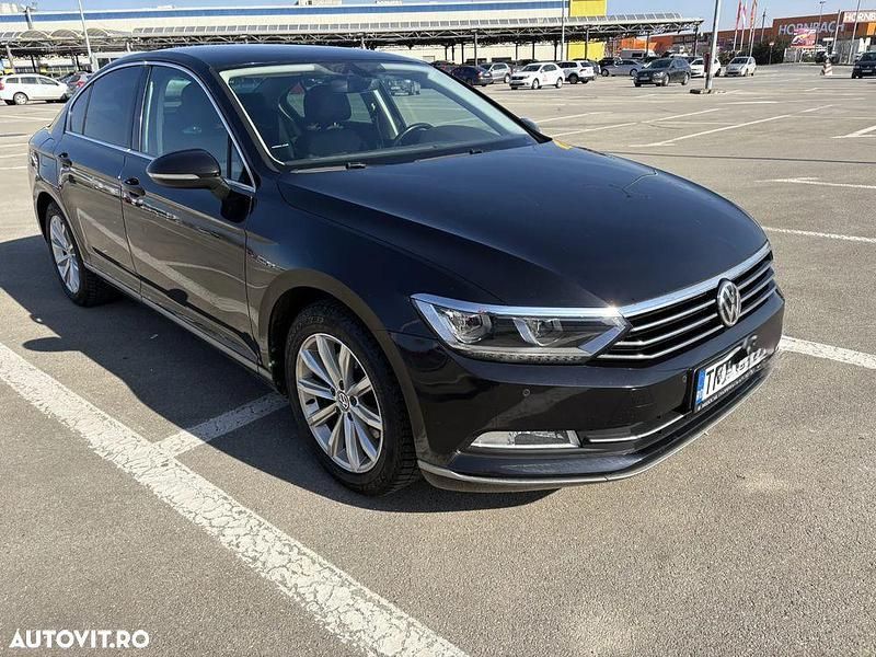 Culoarenegru Utilizat 2017 VW Passat Highline Berlinǎ | 14.590 EUR (Preț OK) - Imagine 1/4