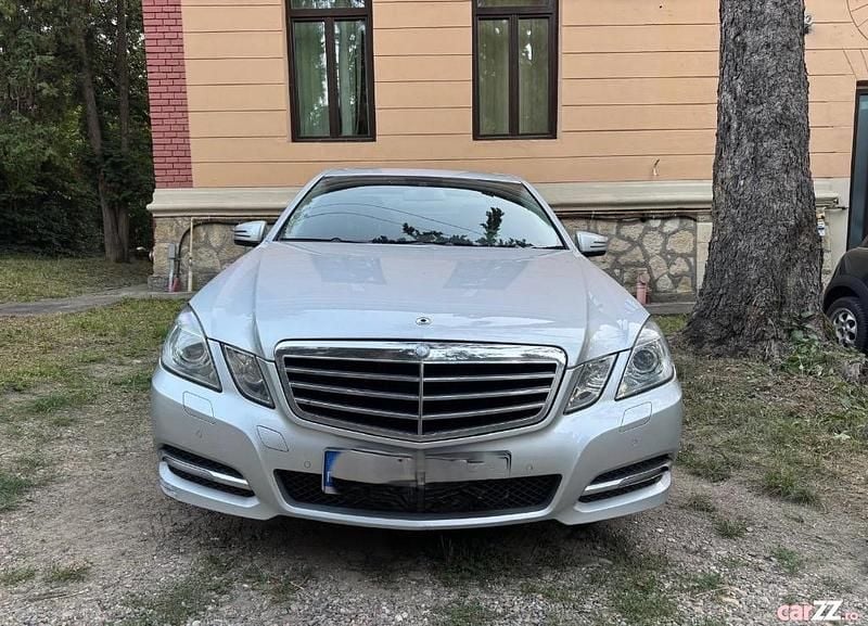 Utilizat 2012 Mercedes E250 Berlinǎ | 10.500 EUR - Imagine 1/4