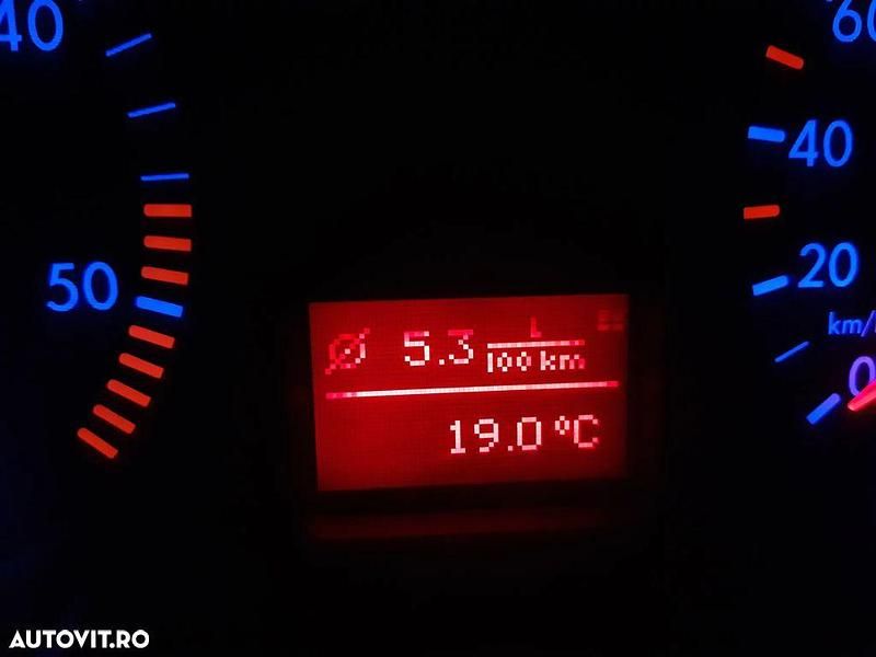 Culoarealbastru Utilizat 2005 VW Bora Basis Berlinǎ | 1.880 EUR (Preț OK) - Imagine 1/4
