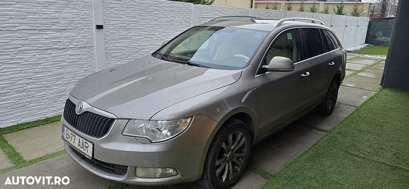 Culoaregri Utilizat 2012 Skoda Superb Elegance Break | 8.000 EUR (Preț OK) - Imagine 1/4