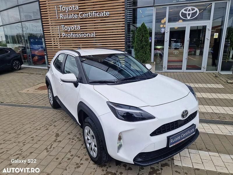 Culoarealb Nouă 2025 Toyota Yaris Cross Active SUV | 21.991 EUR (Preț bun) - Imagine 1/4