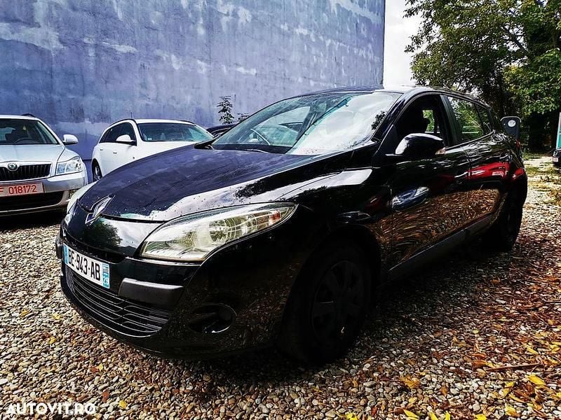 Second-hand Renault Mégane III 90 CP (66 kW) 2010 Culoarenegru Hatchback