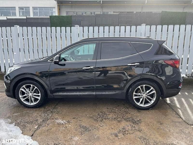 Second-hand Hyundai Santa Fe 200 CP (147 kW) 2017 Culoarenegru SUV