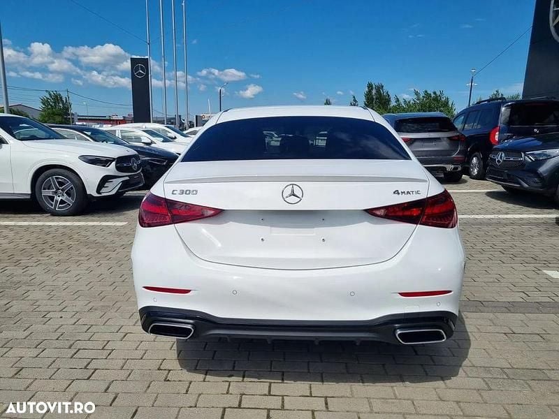 Nouă Mercedes C300 258 CP (189 kW) 2025 Alb Berlinǎ