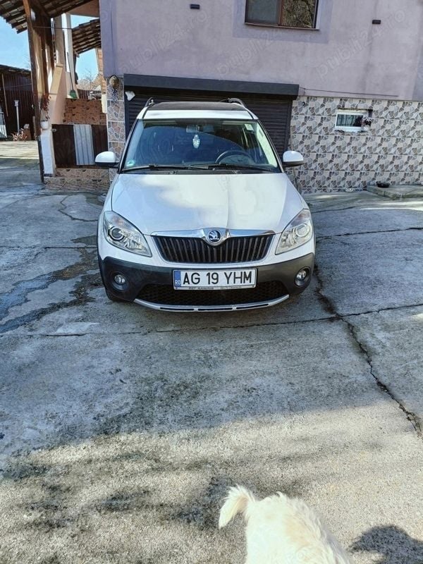 Second-hand Skoda Roomster 105 CP (77 kW) 2013 Alb Monovolum