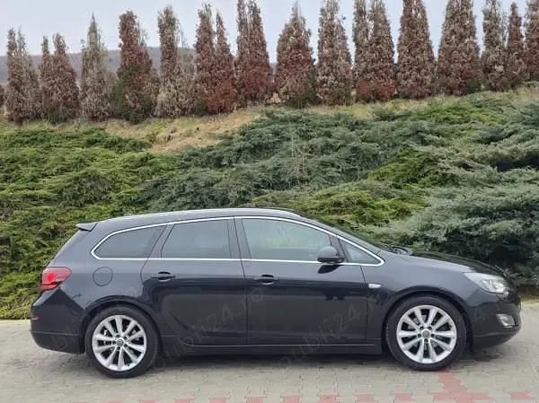 Second-hand Opel Astra OPC 130 CP (95 kW) 2012 Break