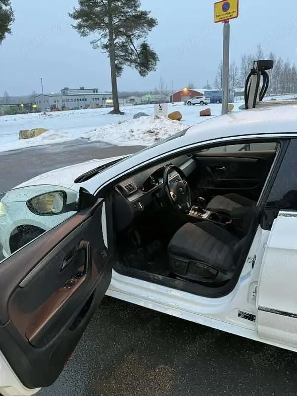 Second-hand VW CC 170 CP (125 kW) 2012 Alb Berlinǎ