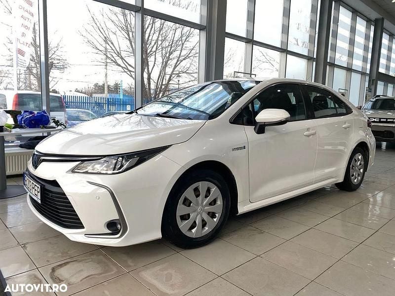 Second-hand Toyota Corolla 98 CP (72 kW) 2021 Culoarealb Berlinǎ