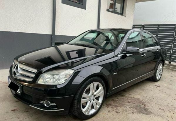 Second-hand Mercedes C180 177 CP (130 kW) 2011 Berlinǎ