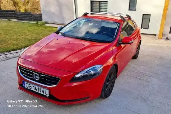 Utilizat 2013 Volvo V40 Break | 6.250 EUR (Preț OK) - Imagine 1/4