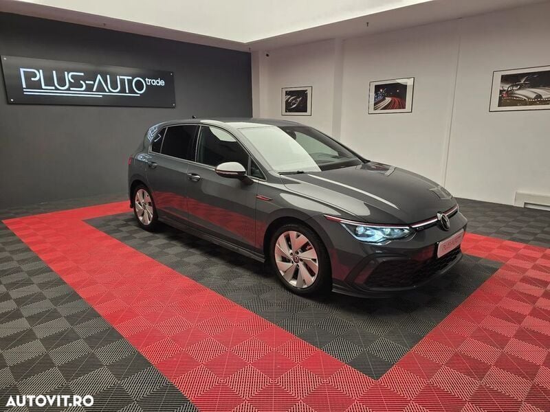 Gri Utilizat 2020 VW Golf VIII GTI Hatchback | 26.989 EUR (Preț OK) - Imagine 1/4