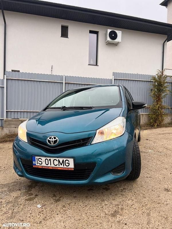 Culoarealbastru Utilizat 2013 Toyota Yaris Terra | 6.950 EUR (Preț OK) - Imagine 1/4