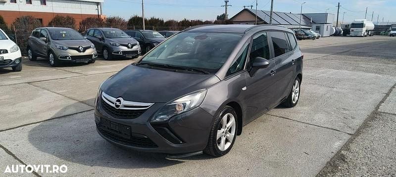 Second-hand Opel Zafira Tourer Active 130 CP (95 kW) 2013 Culoaregri Monovolum