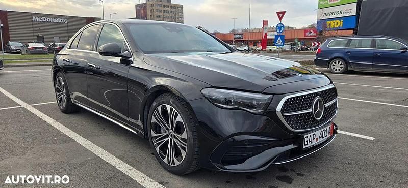 Culoarenegru Utilizat 2024 Mercedes E220 AMG line Berlinǎ | 67.500 EUR - Imagine 1/4