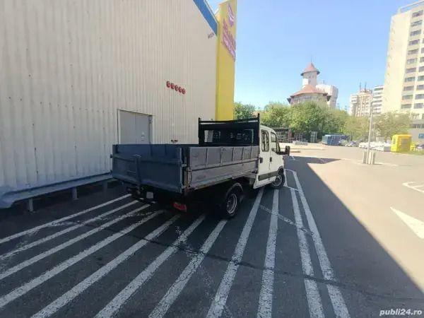 Second-hand Iveco Daily 116 CP (85 kW) 2004 Alb Berlinǎ