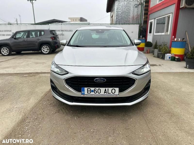 Second-hand Ford Focus 120 CP (88 kW) 2022 Culoareargint Hatchback