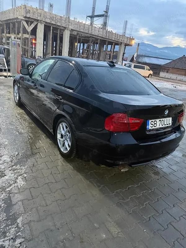 Second-hand BMW 318 146 CP (107 kW) 2012 Berlinǎ